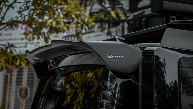ĐUÔI GIÓ VF3 – NÂNG TẦM ĐẲNG CẤP XE VINFAST TẠI HOA MAI AUTO